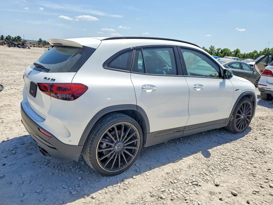2023 MERCEDES-BENZ GLA 35 AMG — Фото 3 из 13