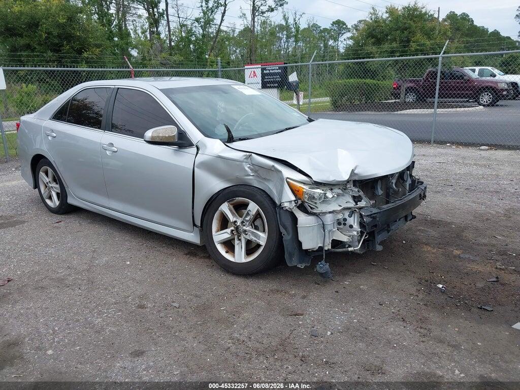 4T1BF1FK1EU449995 2014 TOYOTA CAMRY photo no. 1
