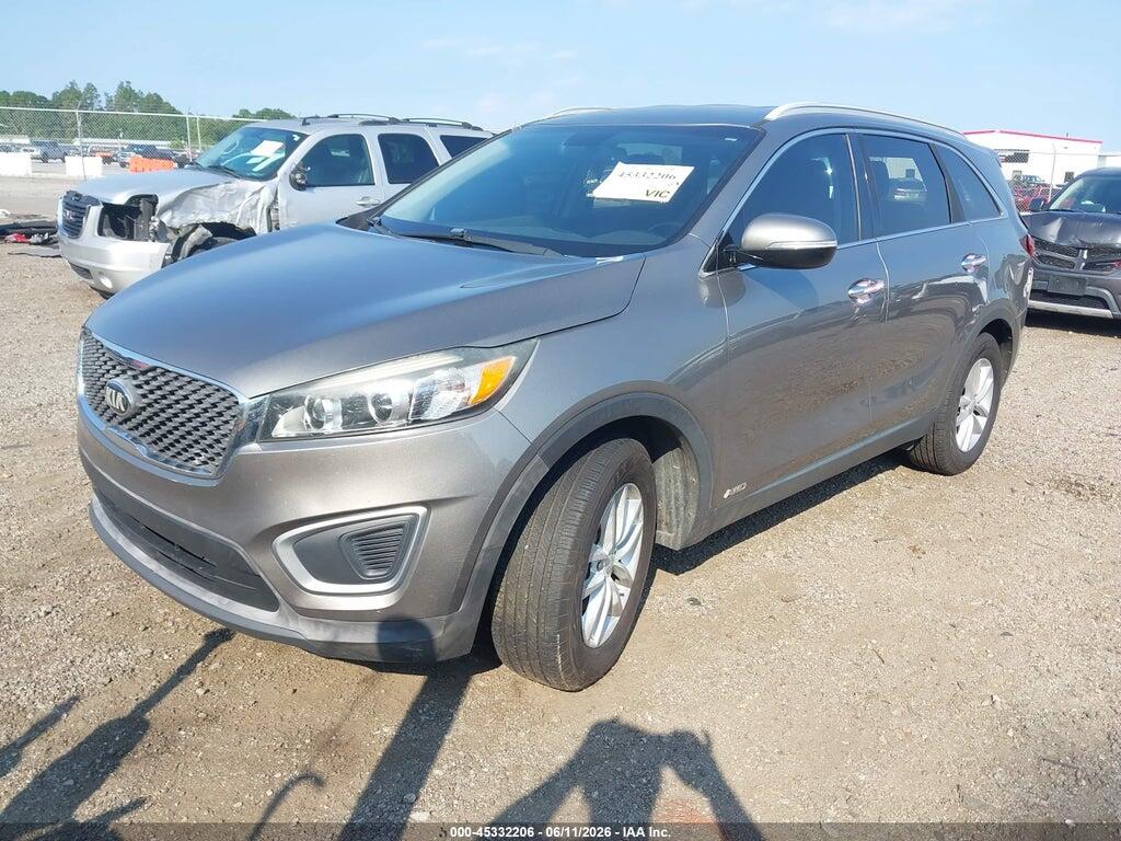 5XYPGDA35HG293846 2017 KIA SORENTO photo no. 2