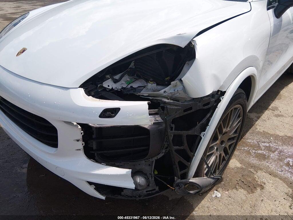WP1AA2A27HKA83289 2017 PORSCHE CAYENNE photo no. 6