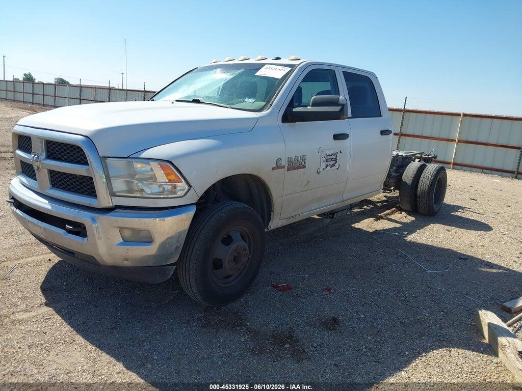 3C7WRTCL8JG312722 2018 RAM 3500 CHASSIS photo no. 2