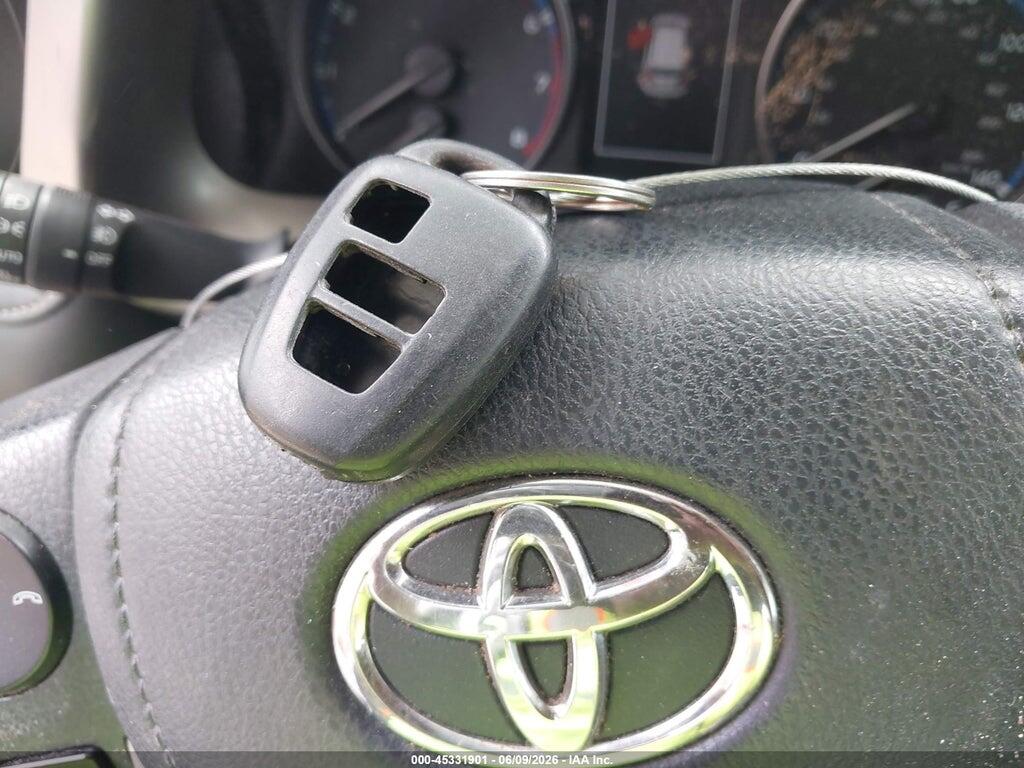 JTMRFREV0HJ113628 2017 TOYOTA RAV4 photo no. 11