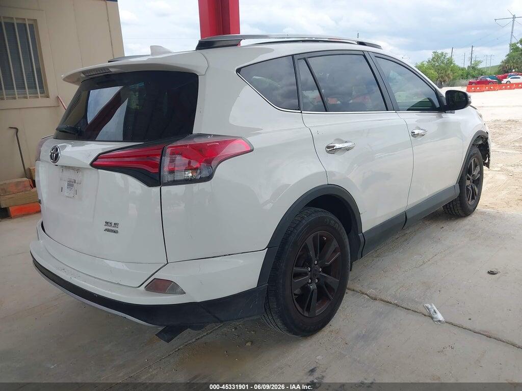 JTMRFREV0HJ113628 2017 TOYOTA RAV4 photo no. 4