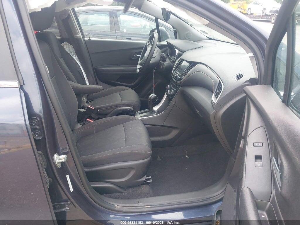 3GNCJLSB9KL137476 2019 CHEVROLET TRAX photo no. 5