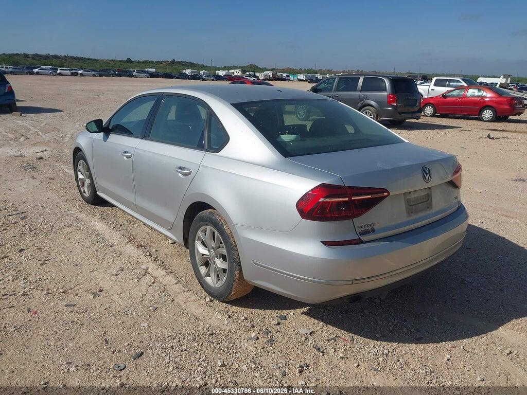 1VWAA7A37JC004045 2018 VOLKSWAGEN PASSAT photo no. 3