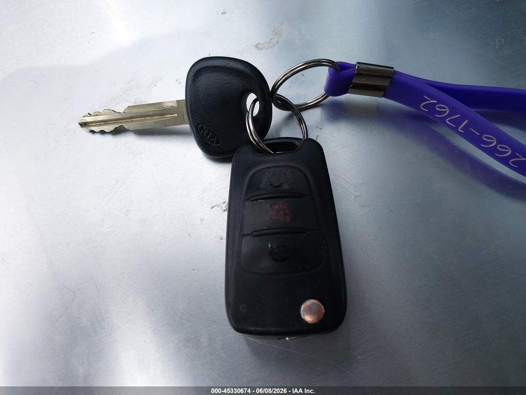 KNDJT2A21B7197519 2011 KIA SOUL photo no. 11