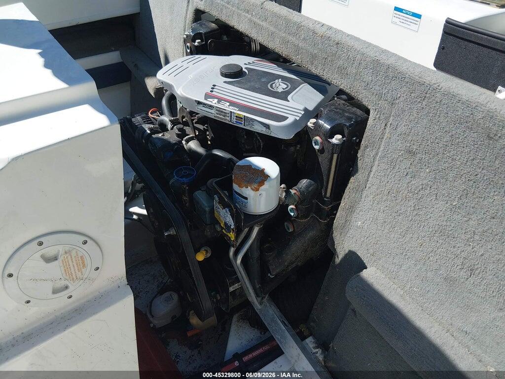 00000SERV3636E111 2011 SEA RAY OTHER photo no. 6