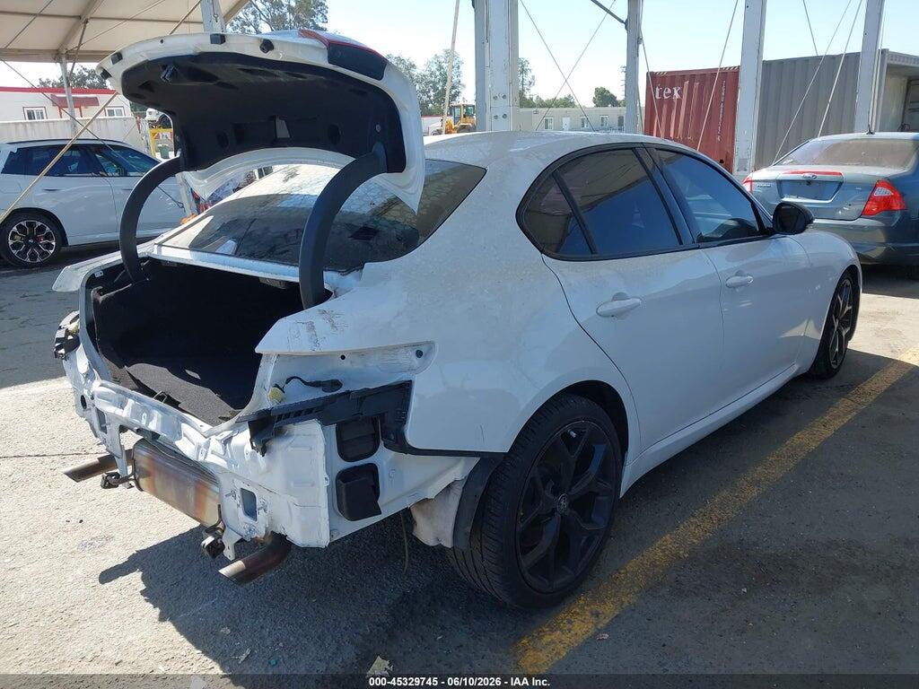 ZARFAMAN3L7636406 2020 ALFA ROMEO GIULIA photo no. 4