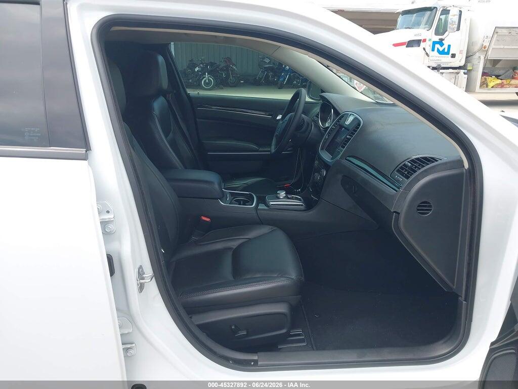 2C3CCADG2PH525167 2023 CHRYSLER 300 photo no. 5