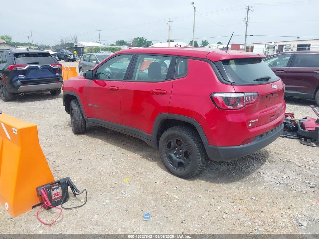 3C4NJDAB4JT345403 2018 JEEP COMPASS photo no. 3