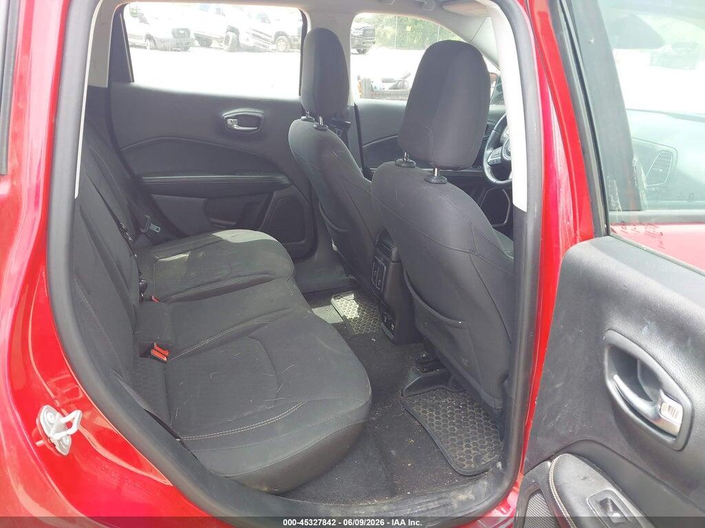 3C4NJDAB4JT345403 2018 JEEP COMPASS photo no. 8