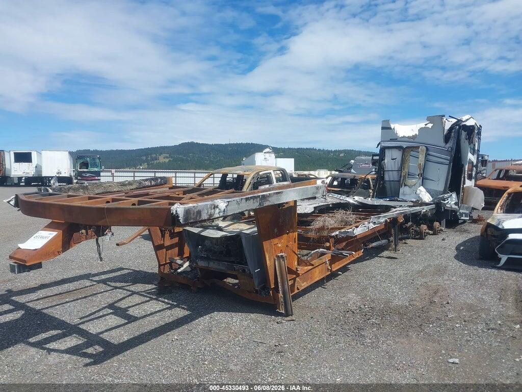 4YDF41234ER801106 2014 KEYSTONE RAPTOR photo no. 2
