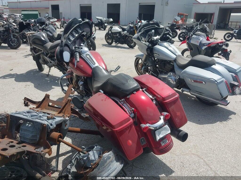1HD1KBC12JB663802 2018 HARLEY-DAVIDSON FLHX photo no. 3