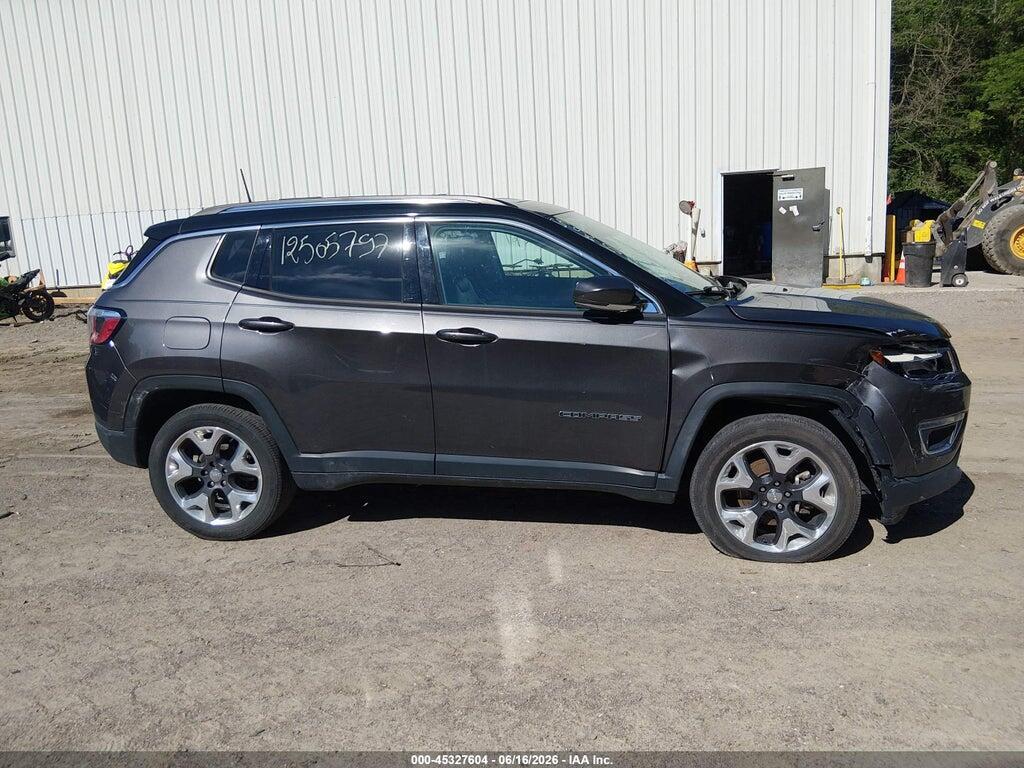 3C4NJDCB9JT316329 2018 JEEP COMPASS photo no. 12
