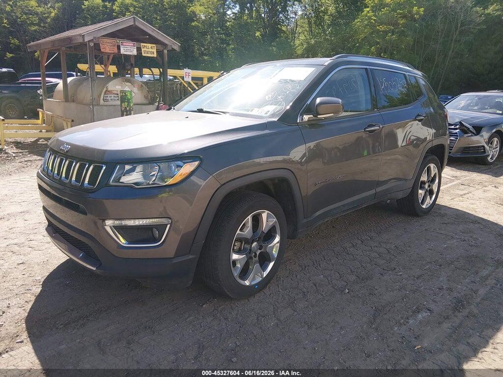 3C4NJDCB9JT316329 2018 JEEP COMPASS photo no. 2