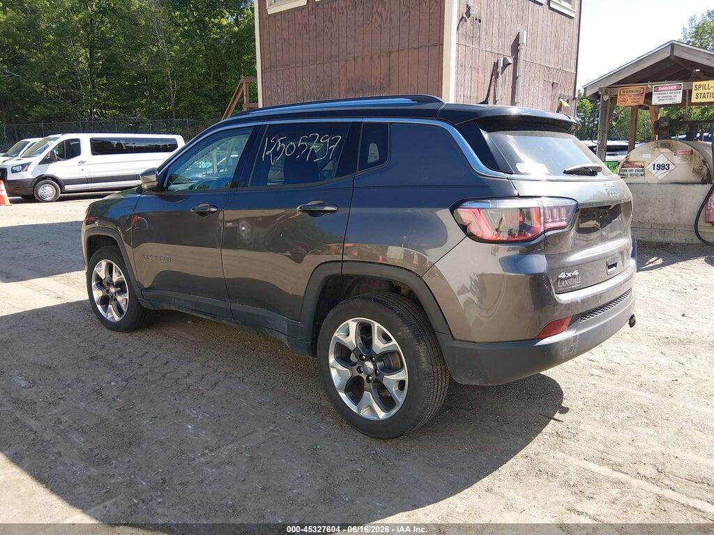3C4NJDCB9JT316329 2018 JEEP COMPASS photo no. 3