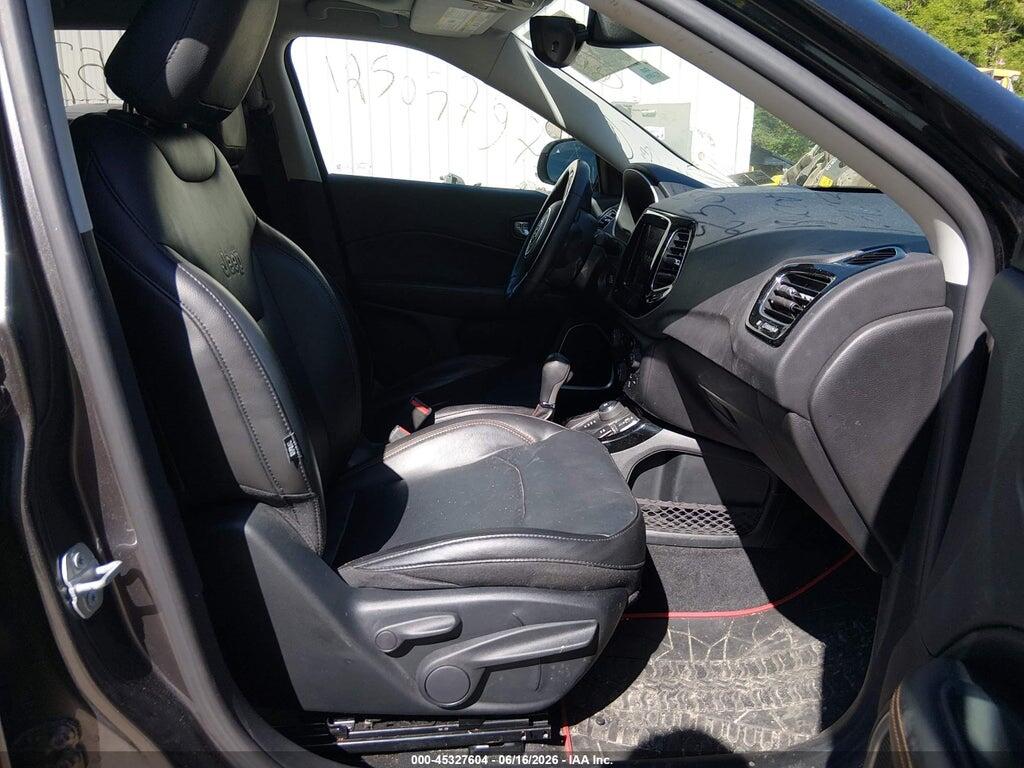 3C4NJDCB9JT316329 2018 JEEP COMPASS photo no. 5