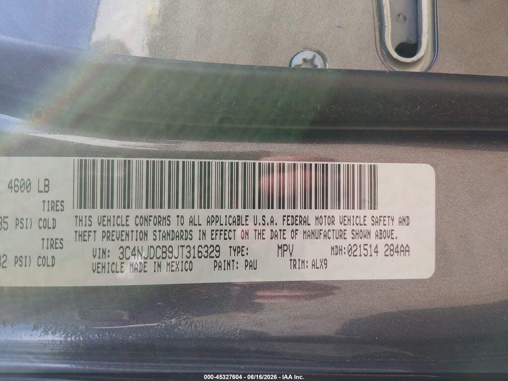 3C4NJDCB9JT316329 2018 JEEP COMPASS photo no. 9