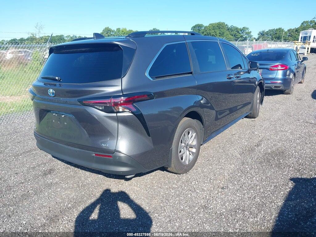5TDYRKEC3SS250324 2025 TOYOTA SIENNA photo no. 4