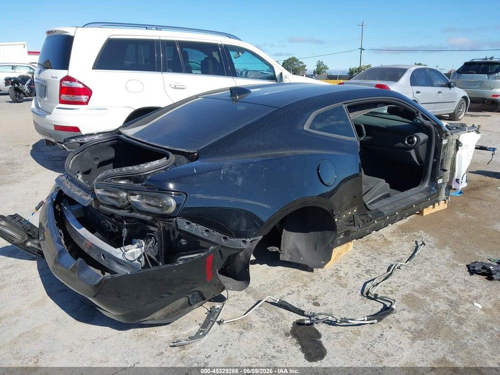 1G1FE1R70P0135905 2023 CHEVROLET CAMARO photo no. 4
