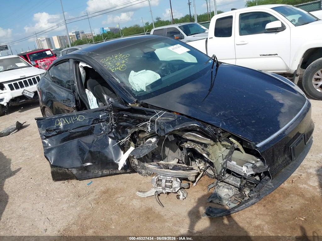 7SAYGDED6TA653875 2026 TESLA MODEL Y photo no. 1