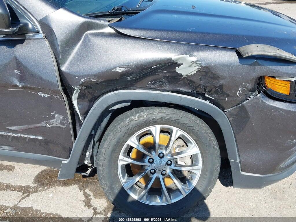 1C4PJMLB9KD121704 2019 JEEP CHEROKEE photo no. 6