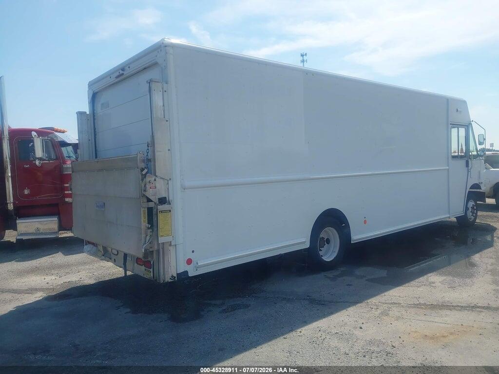 4UZAC3DV9DCFF6910 2013 FREIGHTLINER CHASSIS photo no. 4