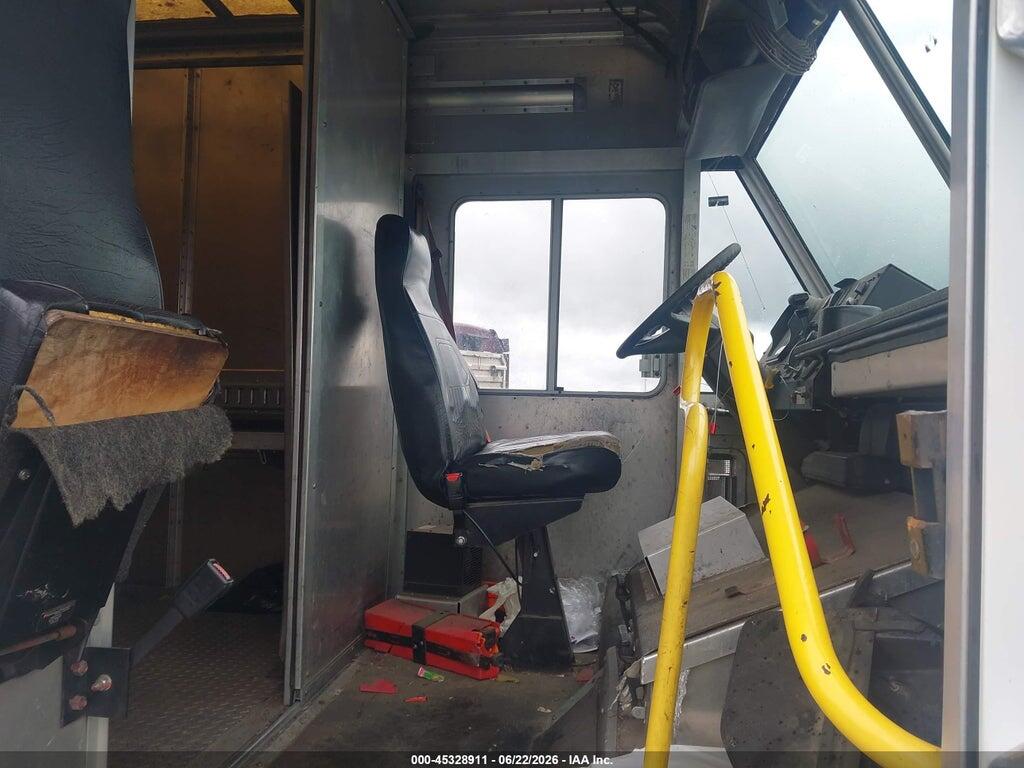 4UZAC3DV9DCFF6910 2013 FREIGHTLINER CHASSIS photo no. 7