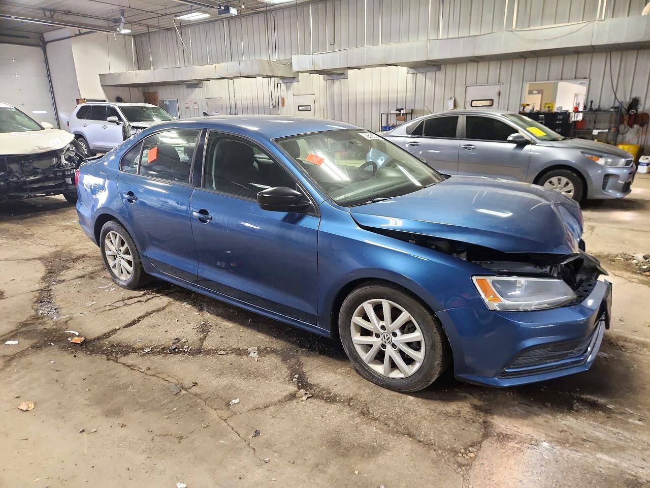 2015 VOLKSWAGEN JETTA SE — Фото 4 из 12