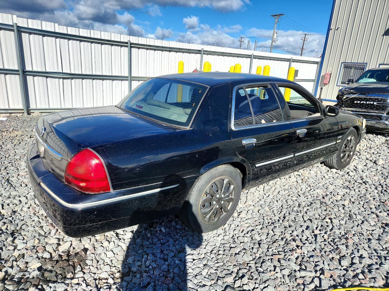 2010 MERCURY GRAND MARQUIS LS — Фото 3 из 12