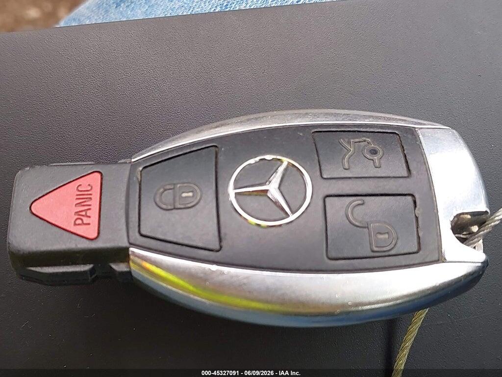 WDDHF7CB7AA061628 2010 MERCEDES-BENZ E 550 photo no. 11