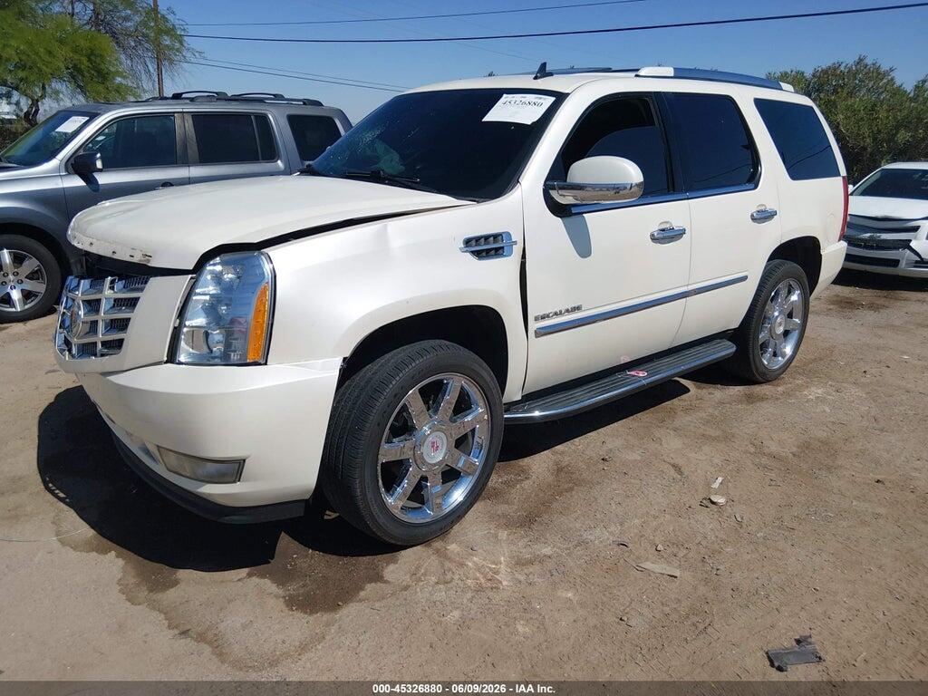1GYS3BEF8DR270226 2013 CADILLAC ESCALADE photo no. 2