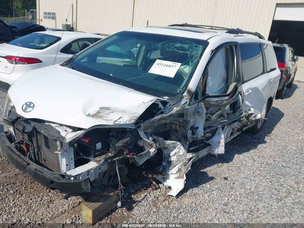 5TDYK3DC4ES454419 2014 TOYOTA SIENNA photo no. 6
