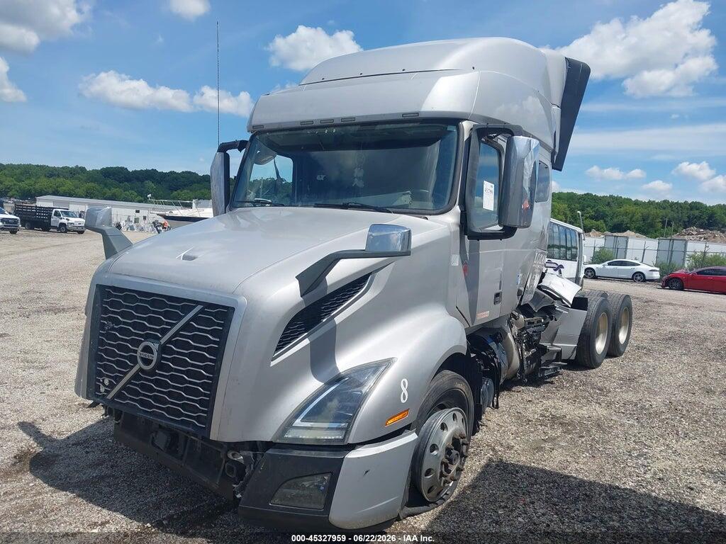 4V4NC9TJ0KN218018 2019 VOLVO VNL photo no. 2