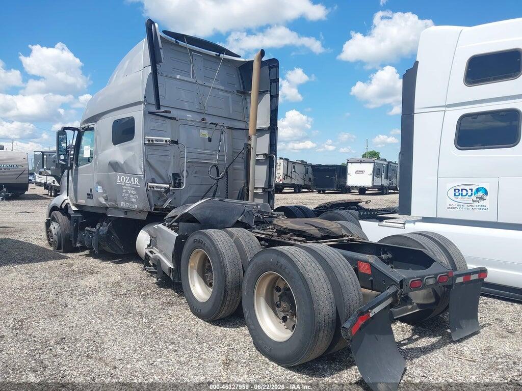 4V4NC9TJ0KN218018 2019 VOLVO VNL photo no. 3