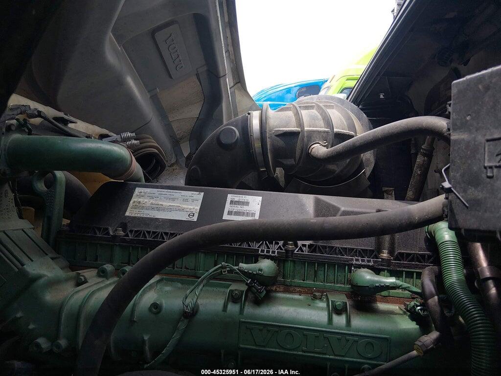 4V4NC9EH3KN217410 2019 VOLVO VNL photo no. 10