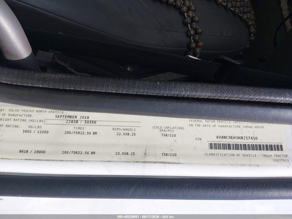 4V4NC9EH3KN217410 2019 VOLVO VNL photo no. 9
