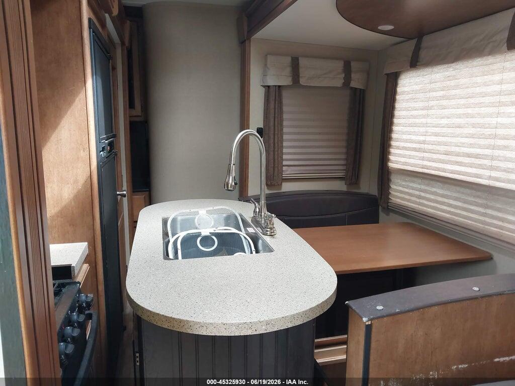 573TR3622F3302757 2015 GRAND DESIGN REFLECTION photo no. 5
