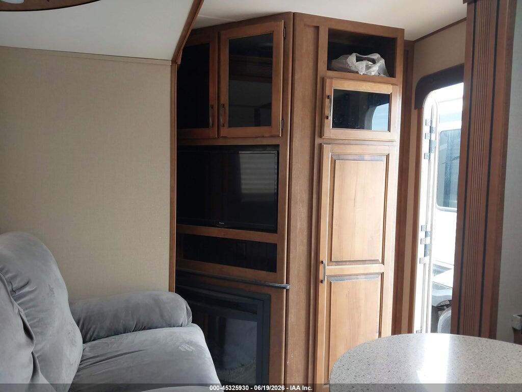 573TR3622F3302757 2015 GRAND DESIGN REFLECTION photo no. 8