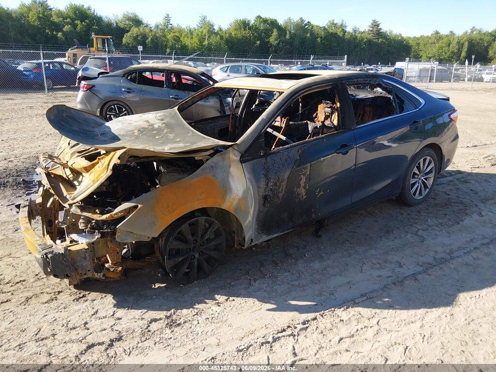 4T1BF1FK3FU882400 2015 TOYOTA CAMRY photo no. 2
