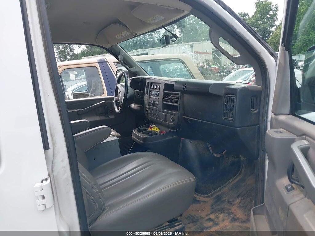 1GTW7AFF3G1180943 2016 GMC SAVANA 2500 photo no. 5