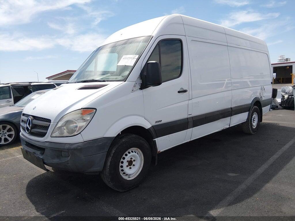 WD3PE8CB6C5716155 2012 MERCEDES-BENZ SPRINTER 2500 photo no. 2