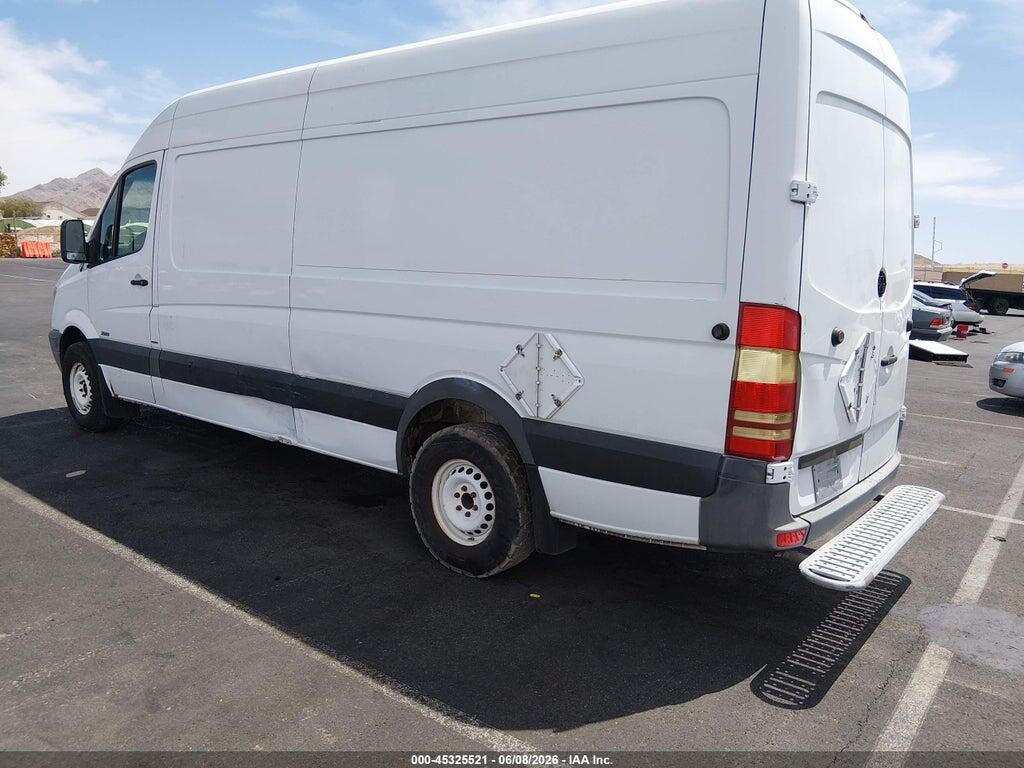 WD3PE8CB6C5716155 2012 MERCEDES-BENZ SPRINTER 2500 photo no. 3