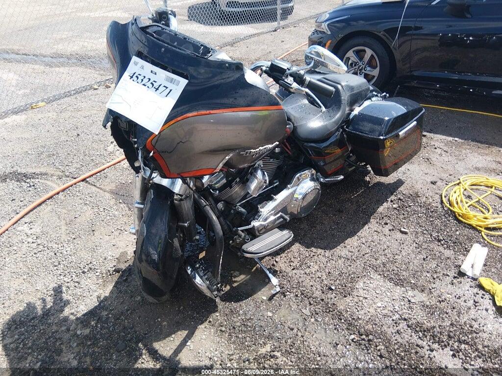 1HD1KRC35HB641233 2017 HARLEY-DAVIDSON FLHXS photo no. 2