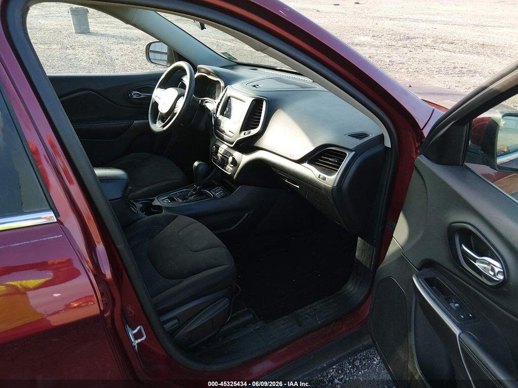 1C4PJLCB2KD109534 2019 JEEP CHEROKEE photo no. 5