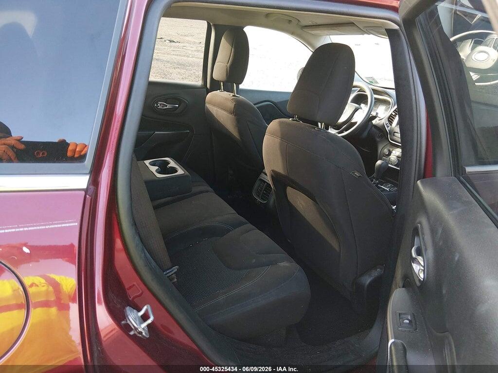1C4PJLCB2KD109534 2019 JEEP CHEROKEE photo no. 8
