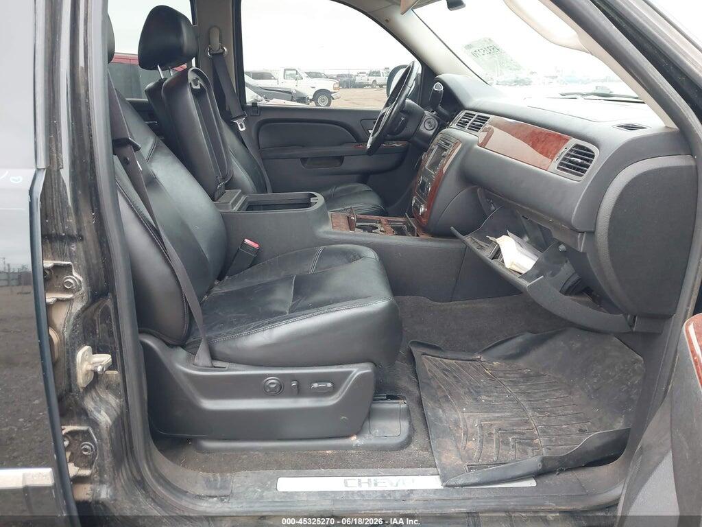 3GNTKGE3XBG347327 2011 CHEVROLET AVALANCHE 1500 photo no. 5