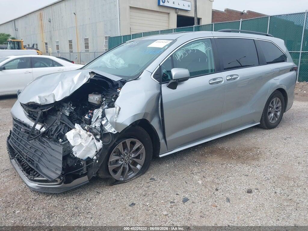5TDYRKEC2PS173680 2023 TOYOTA SIENNA photo no. 2