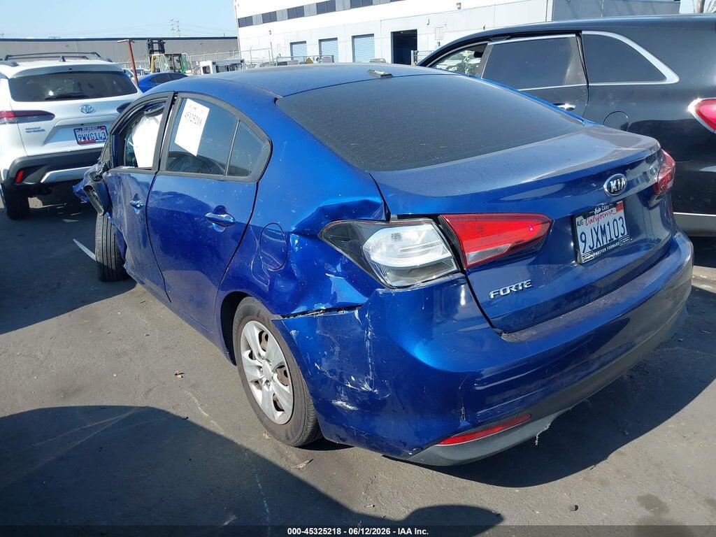 3KPFL4A79HE129488 2017 KIA FORTE photo no. 3