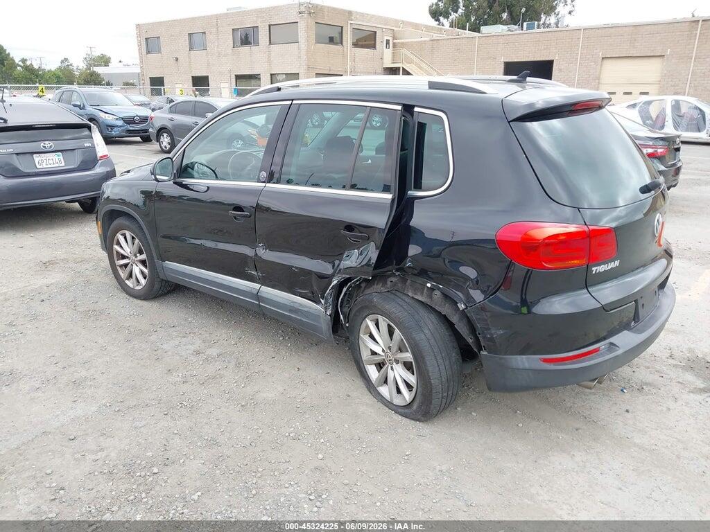 WVGRV7AX4HK003203 2017 VOLKSWAGEN TIGUAN photo no. 3